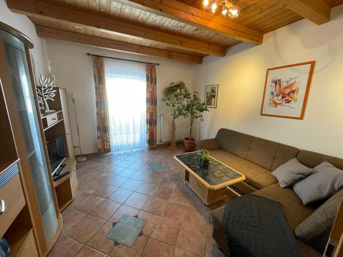 Ferienwohnungen Am Kirchberg Neualbenreuth Ngoại thất bức ảnh